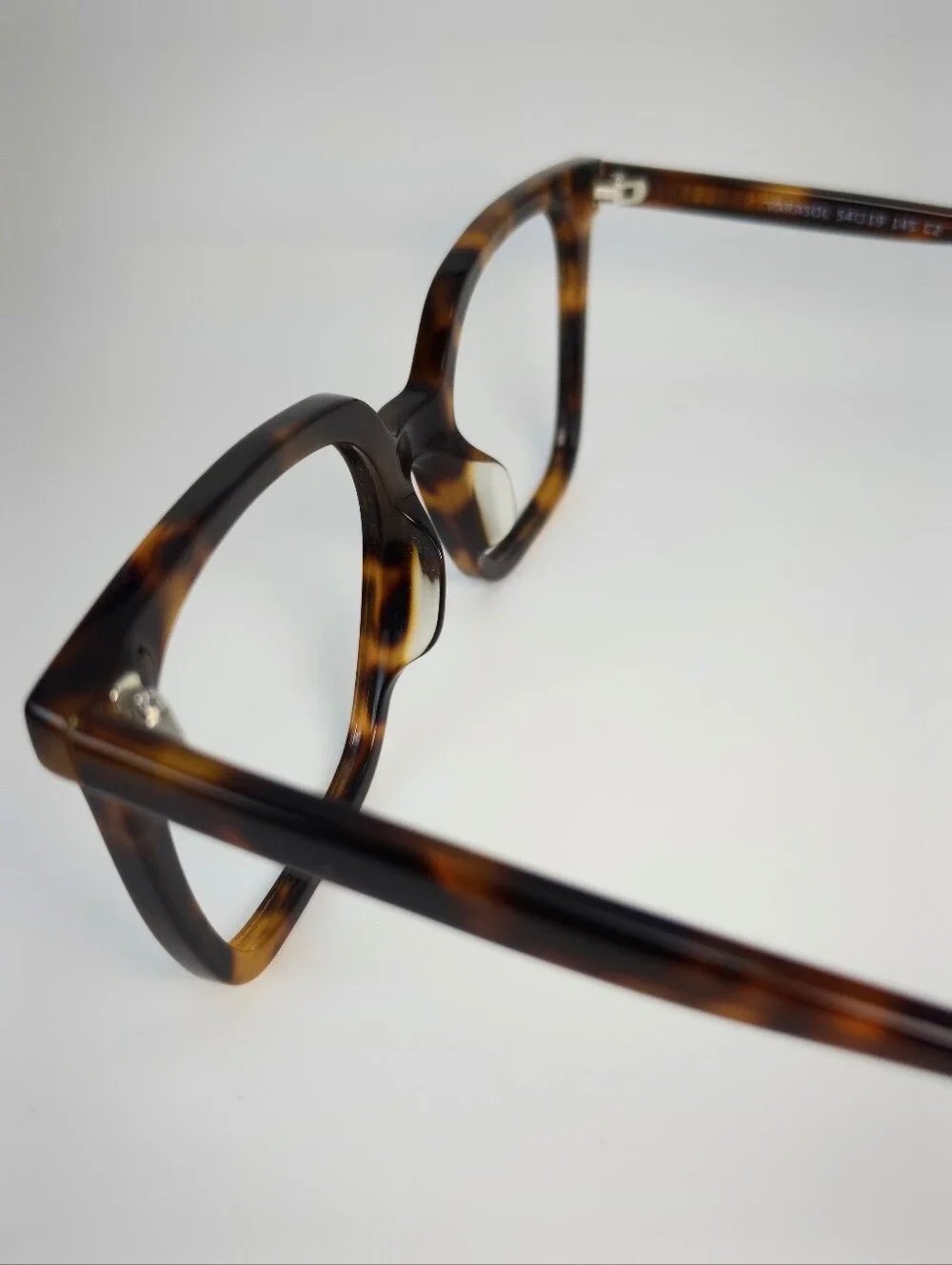 Parasol Traditional Tortoiseshell Square Frame Women's Eyewear.
